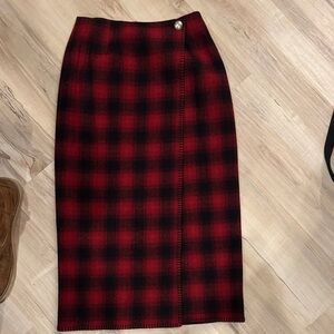 Stylish Plaid Pencil Skirt in Red and Black